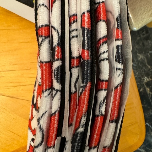 Disney Mickey Mouse white hands Red 3 pack microfiber kitchen towels - Picture 3 of 4